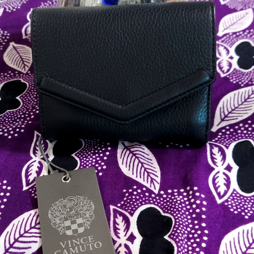 Vince Camuto black leather wallet brand new